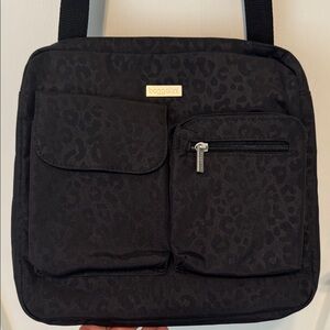 NWOT BAGGALLINI with subtle cheetah print. So wonderful for travel. Lightweight